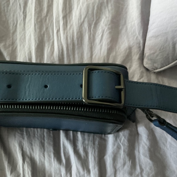 Coach CM370 Charter Crossbody With Hybrid Pouch IN DEEP BLUE - Picture 3 of 12